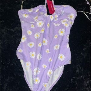 xs/small Graffiti purple flower bodysuit. Super cute, just doesn’t fit me.